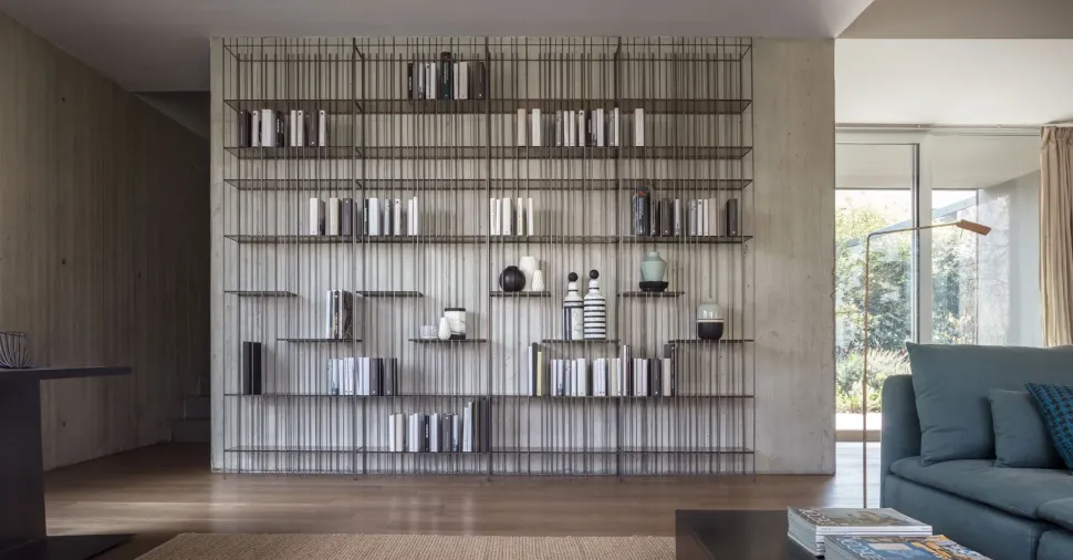 Libreria Metrica in stile design di Mogg in OFFERTA OUTLET