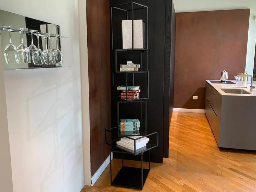 Libreria modello Babylon di Mogg a prezzo riservato