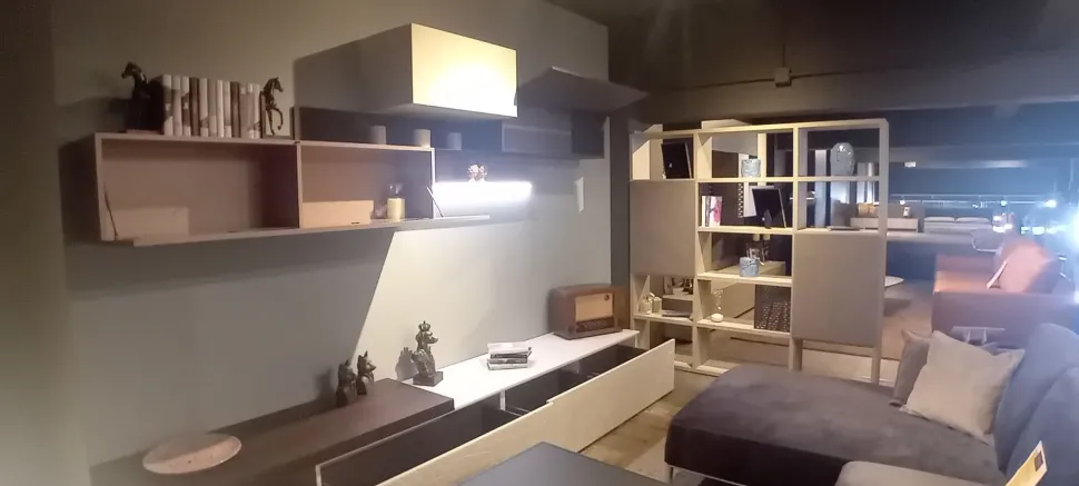 Libreria modello Kosmos di Moretti compact camerette a prezzo scontato