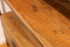 Libreria modello Libreria in legno massello  di Artigianale a prezzo Outlet