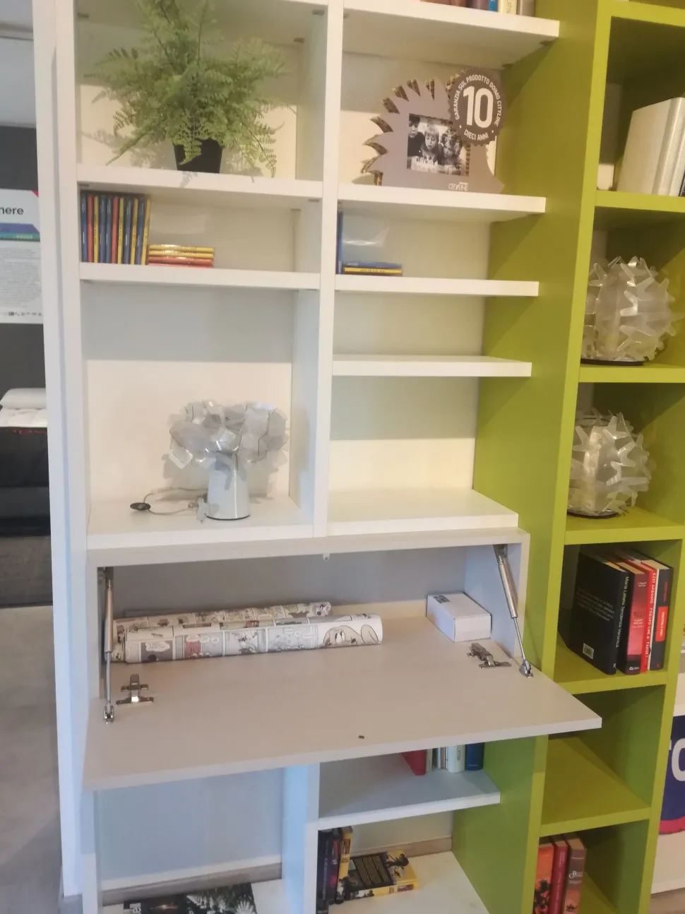 Libreria modello Teca di Doimo cityline in Offerta Outlet
