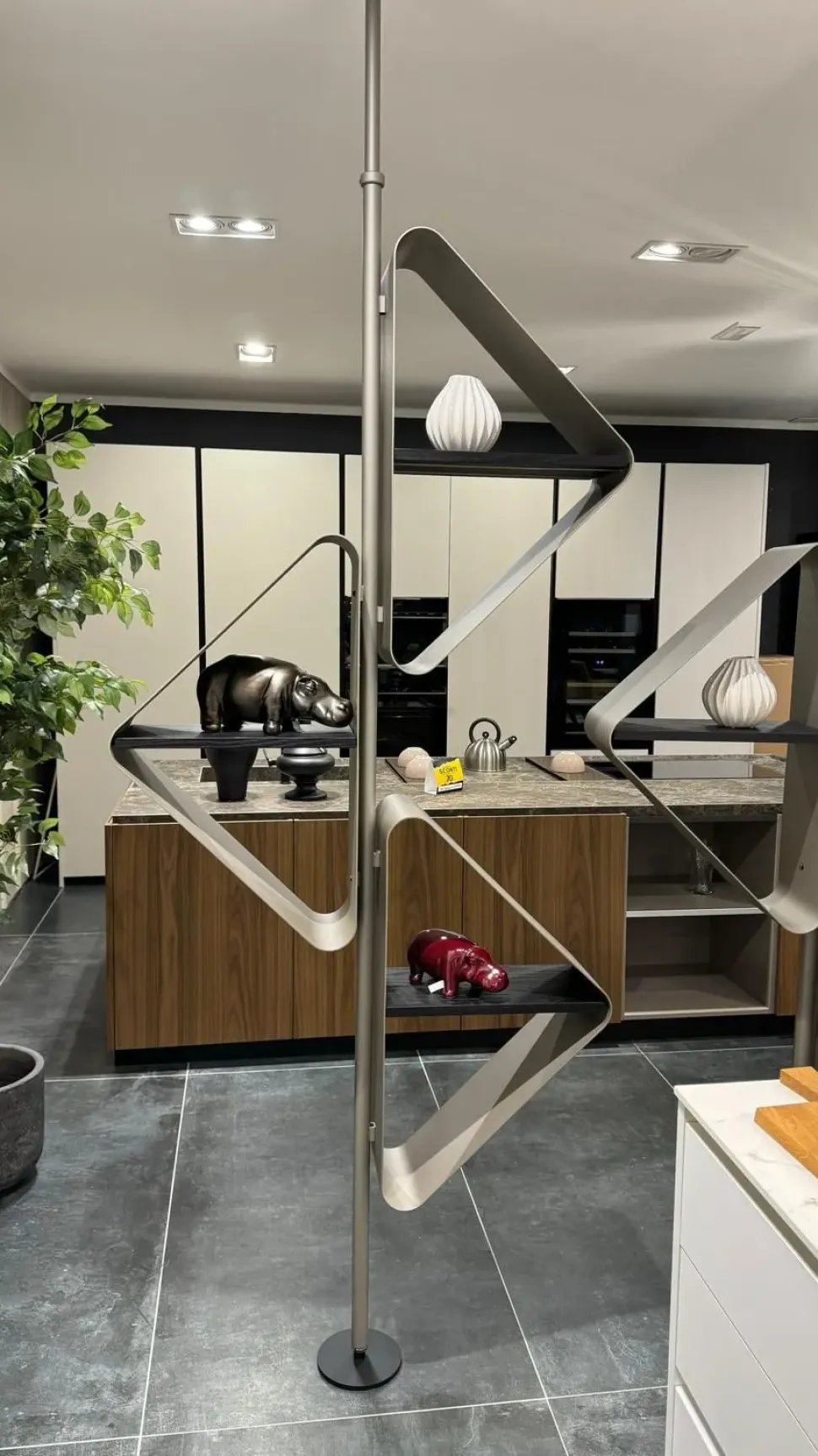 Libreria Spinnaker Cattelan italia in stile design con forte sconto