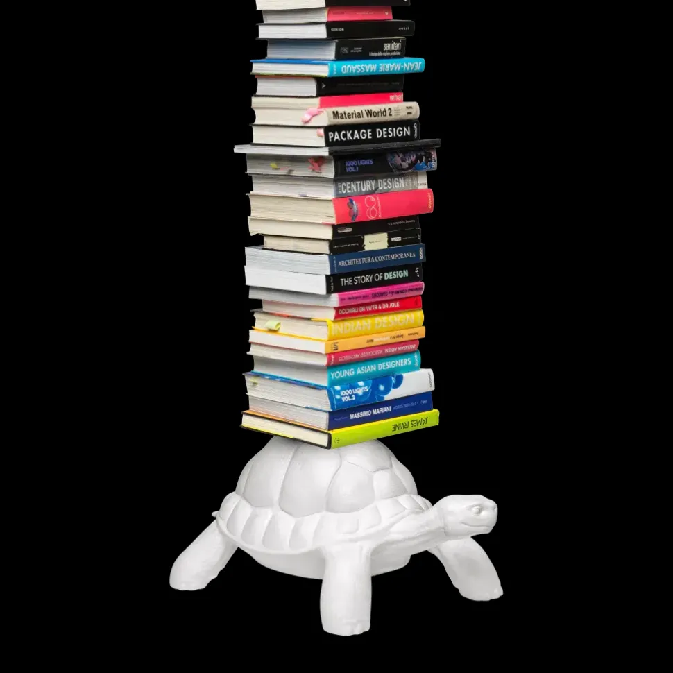Libreria turtle carry bookcase in stile moderno di Qeeboo in OFFERTA OUTLET