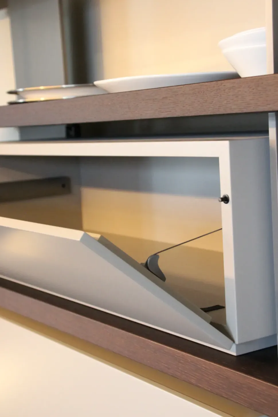 Madia Bristol di Poliform a prezzi outlet