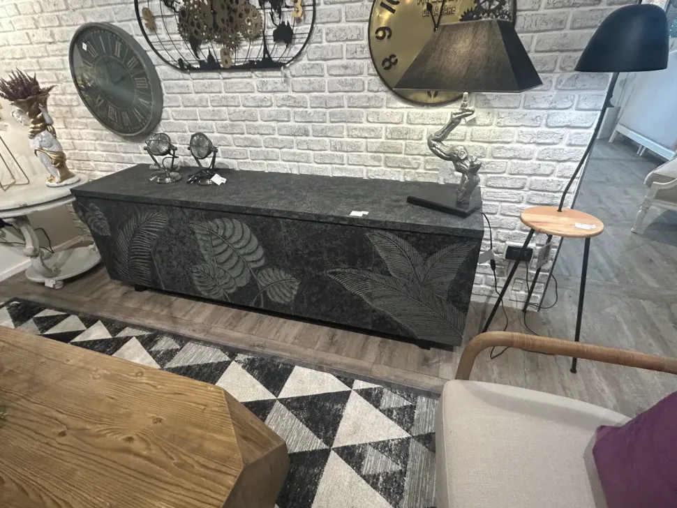 Madia Credenza con decorazione bassorilievo in stile design di Dialma brown in Offerta Outlet