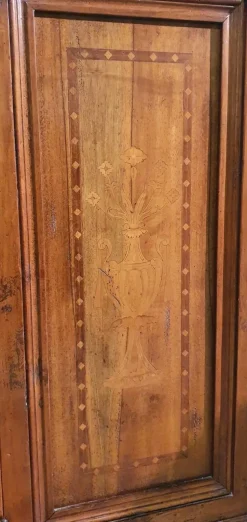 Madia Credenza in noce massello di Artigianale in stile classico scontata -53%