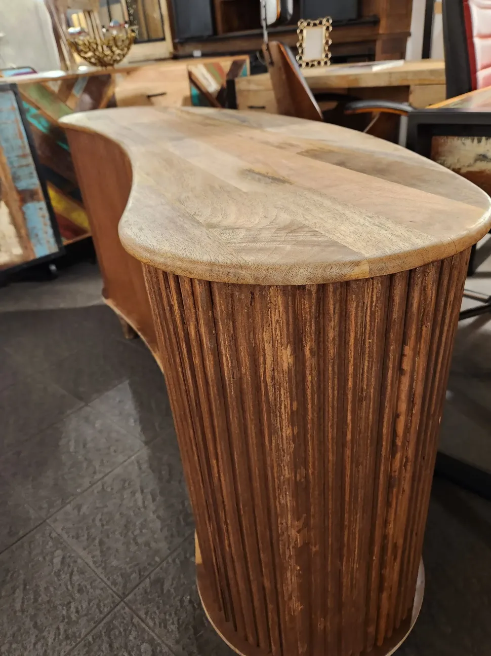 Madia Credenza ovale cashew legno design di Outlet etnico in stile design scontata -34%