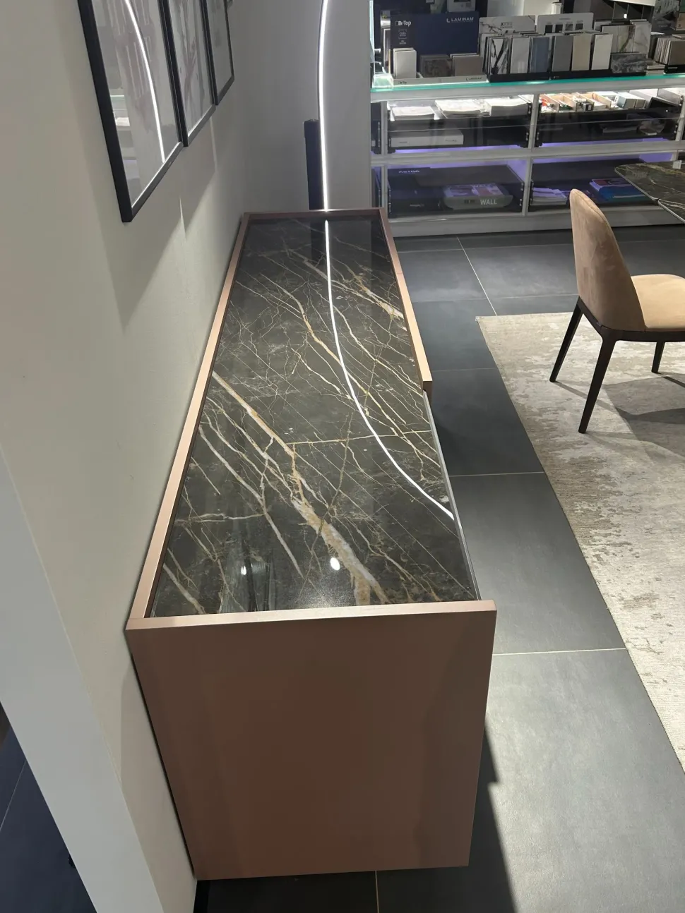 Madia di Dall'agnese in laccato opaco Wrap a prezzo scontato