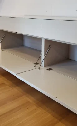 Madia di Novamobili in laccato opaco Living box18 a prezzo riservato