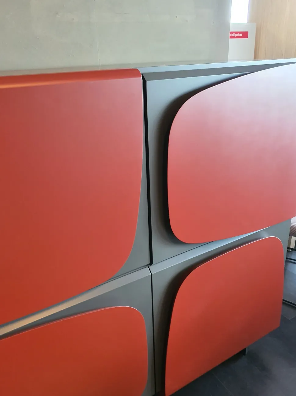 Madia di Ozzio in laccato opaco Trilogy a prezzo Outlet