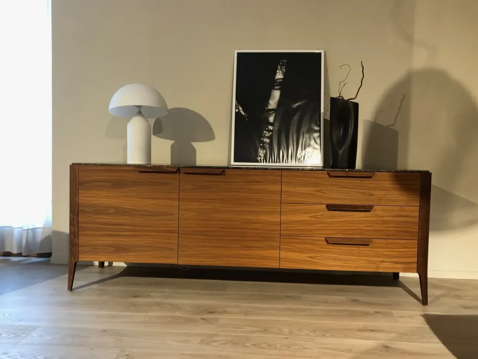 Madia di Porada in legno Atlante in Offerta Outlet