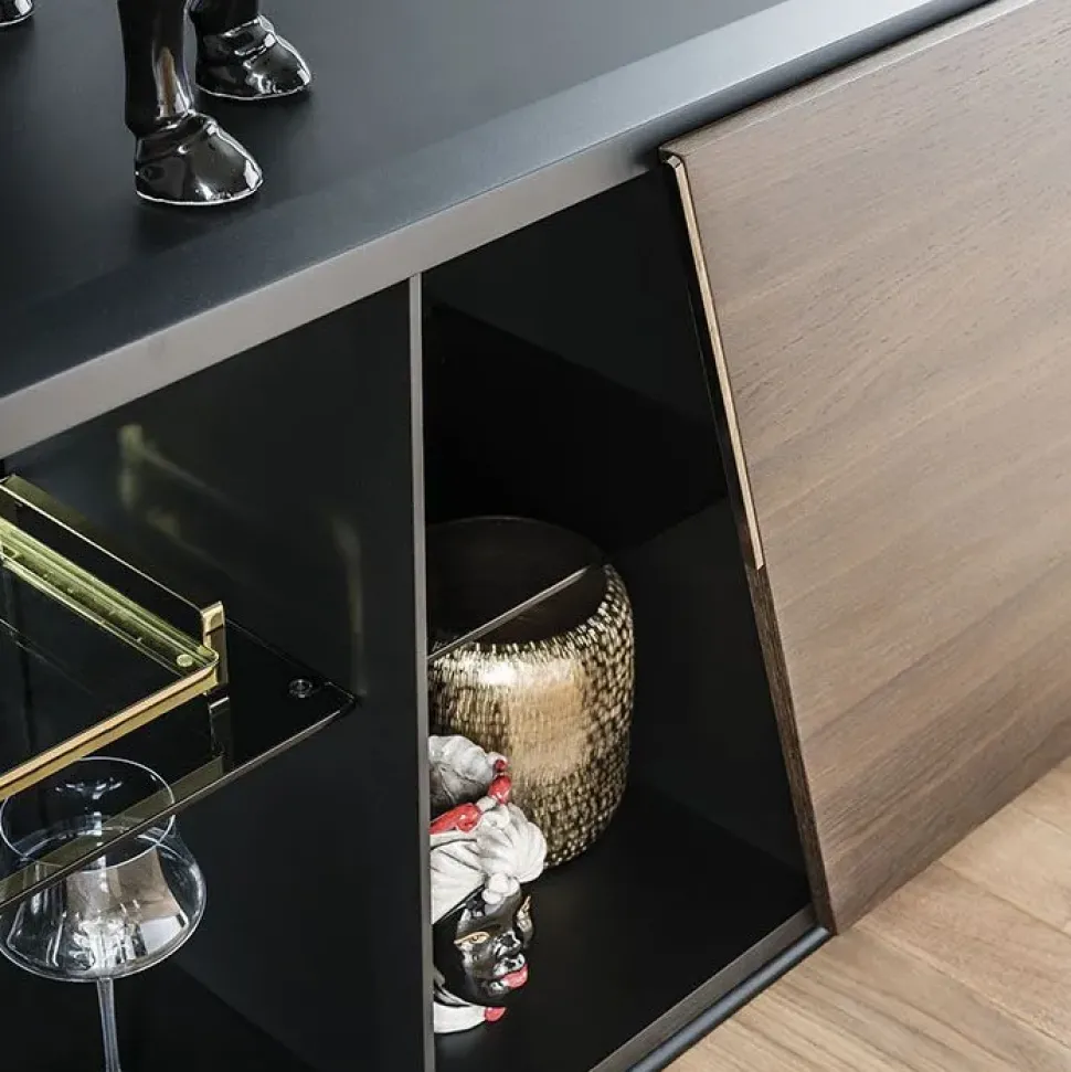 Madia in stile design Aston di Cattelan scontata