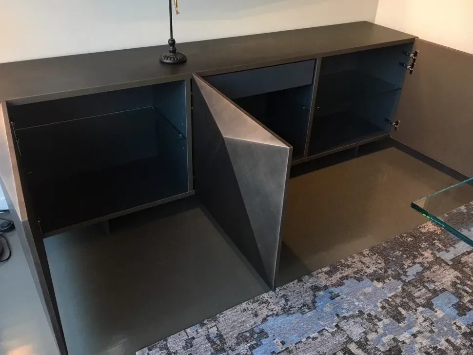 Madia in stile design Cattelan in laccato opaco Offerta Outlet