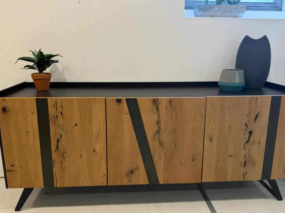 Madia in stile design Elly di Alta corte a prezzo Outlet