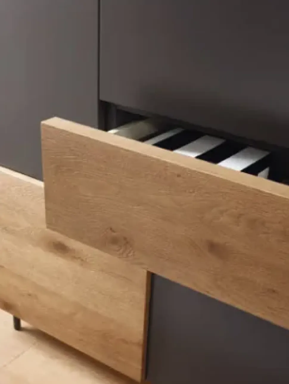 Madia in stile design Incontro di Sangiacomo in offerta