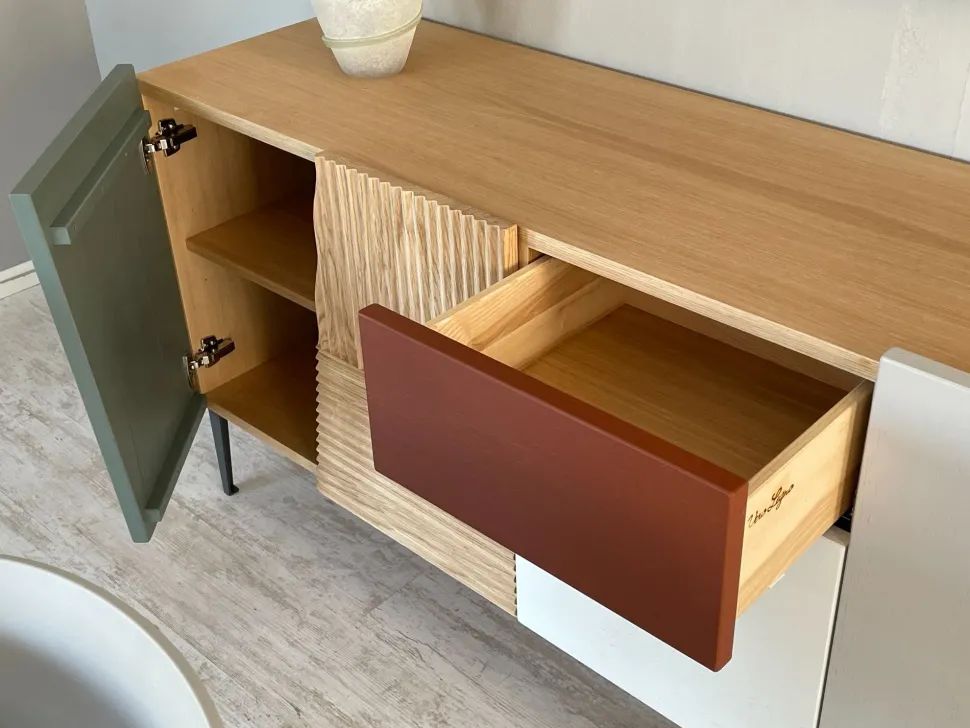 Madia in stile design Madia devina nais scontata di Devina nais scontata