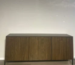 Madia in stile design Madia artigianale di Artigianale scontata