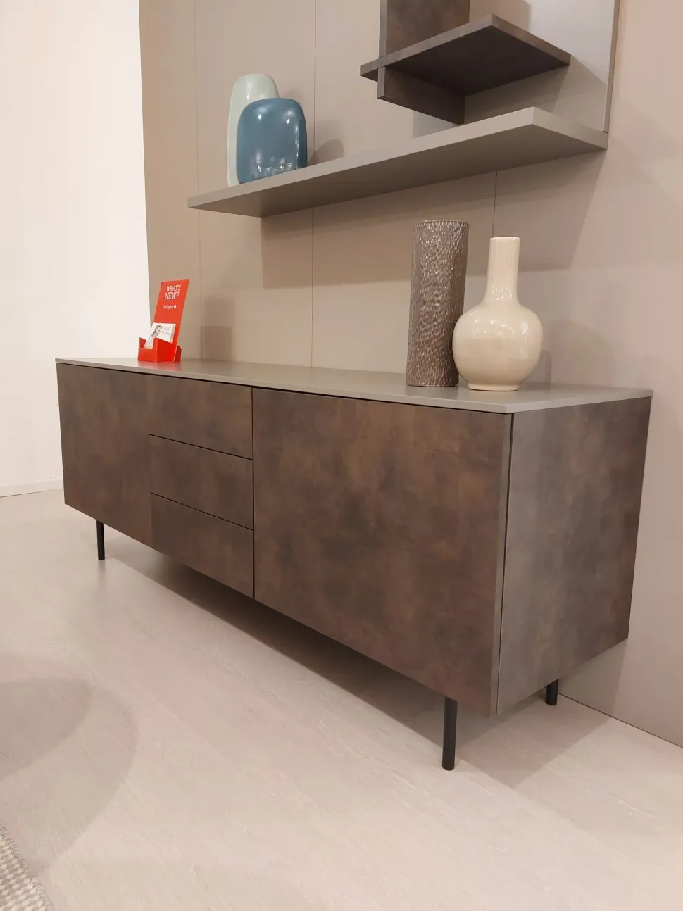 Madia in stile design Manhattan di Calligaris in Offerta Outlet