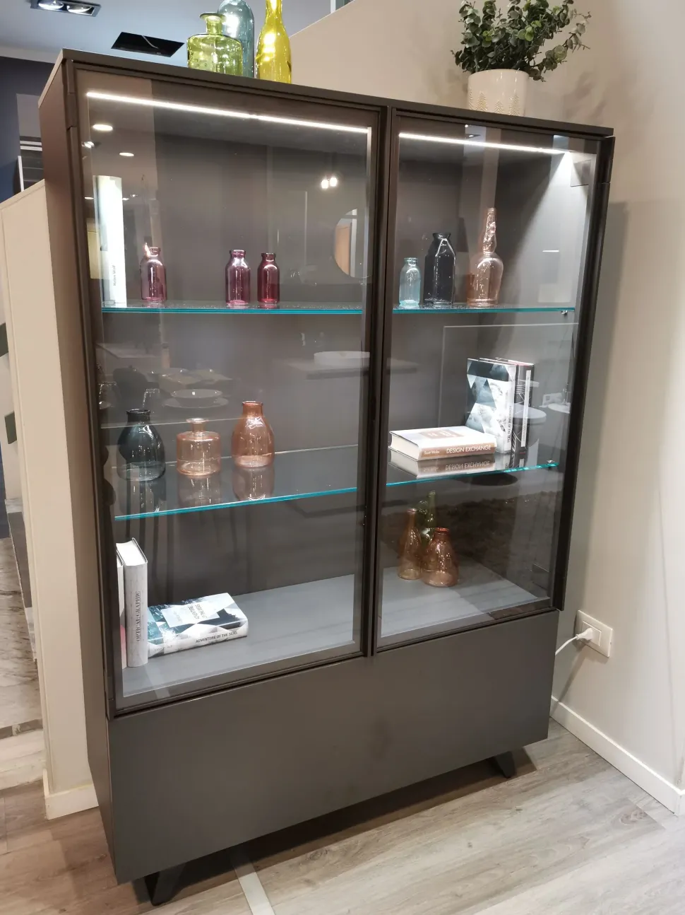 Madia in stile design Metropolis di Tomasella a prezzo scontato