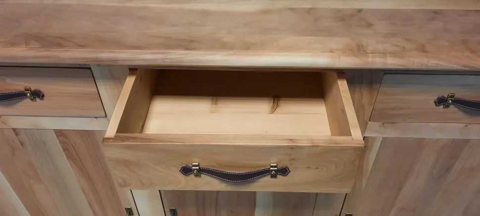 Madia in stile design Modello i solisti di Mobilificio bellutti a prezzo Outlet