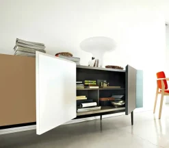 Madia in stile design Rainbow di Lema a prezzo scontato