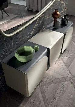 Madia in stile design Trilogy di Ozzio scontata