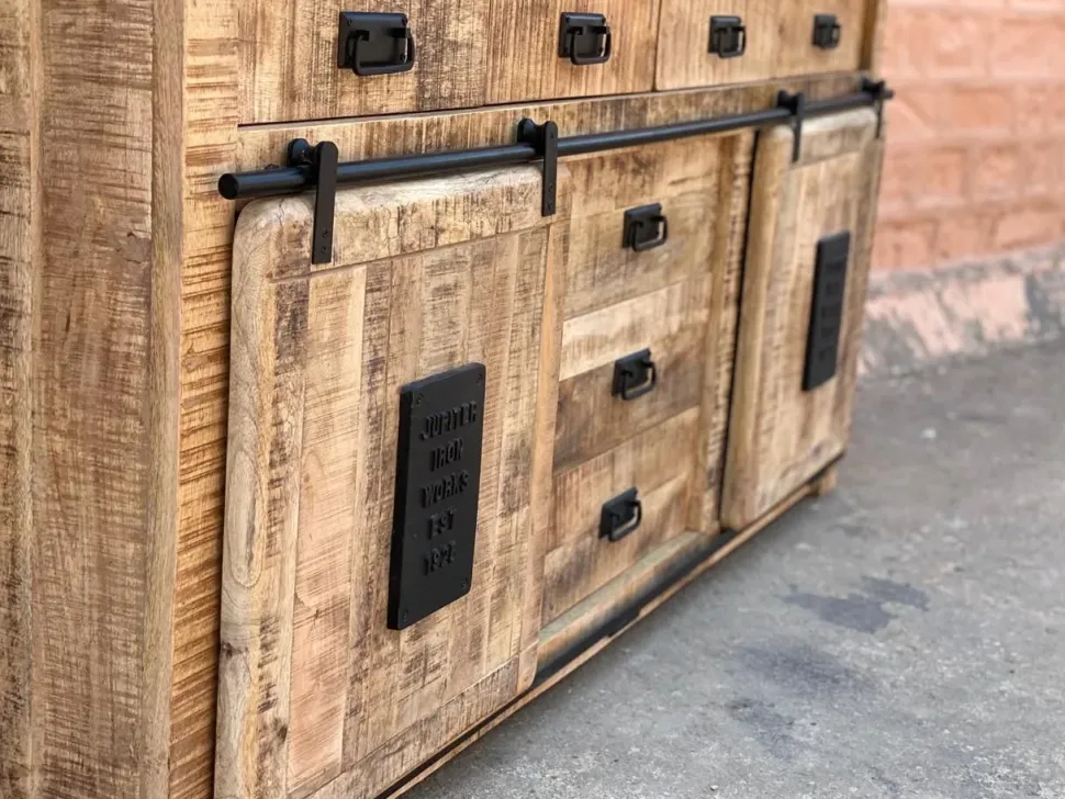 Madia in stile moderno Credenza industrial jupiter ante scorrevoli e cassetti in offerta di Outlet etnico a prezzo scontato