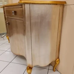 Madia in stile moderno Matisse di Artigianale in offerta