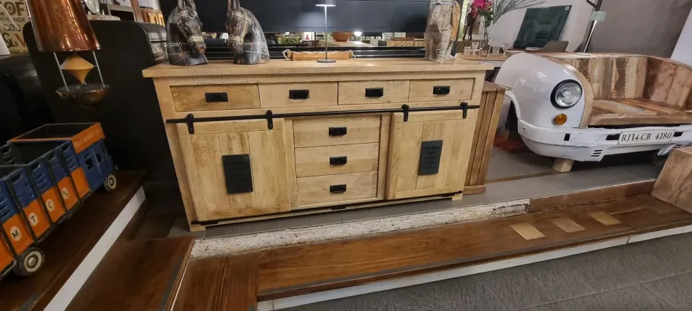 Madia Madia credenza jupiter indutrial 2 ante scorrevoli 7 cassetti di Outlet etnico a prezzi convenienti