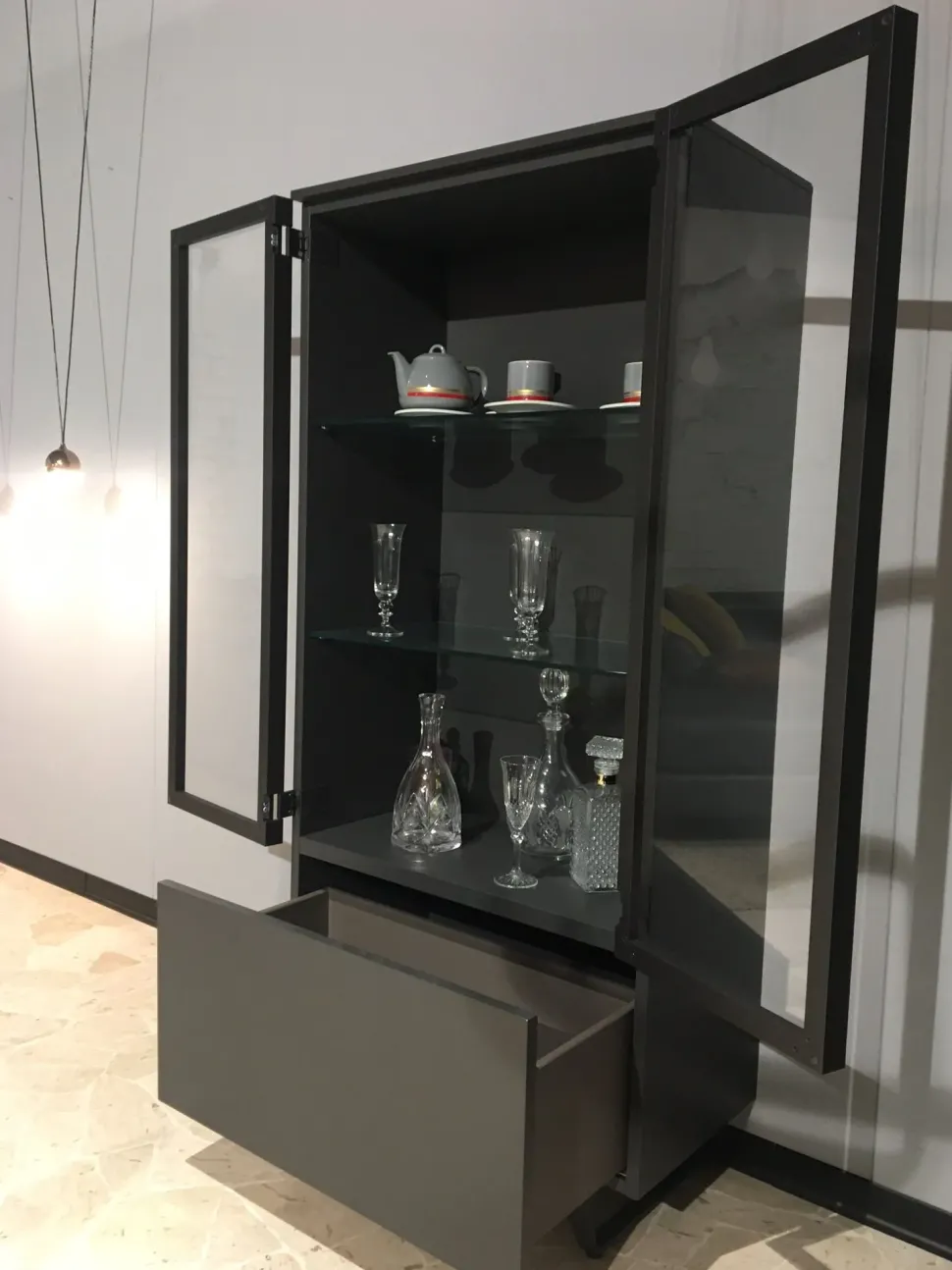 Madia Metropolis in stile design di Tomasella in Offerta Outlet