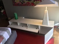 Madia modello Formosa distesa di Minotti italia a PREZZI OUTLET