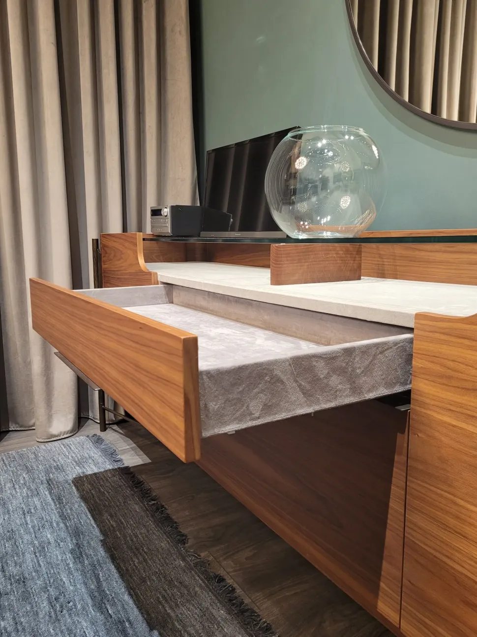 Madia modello Shanghai di Cantori in Offerta Outlet