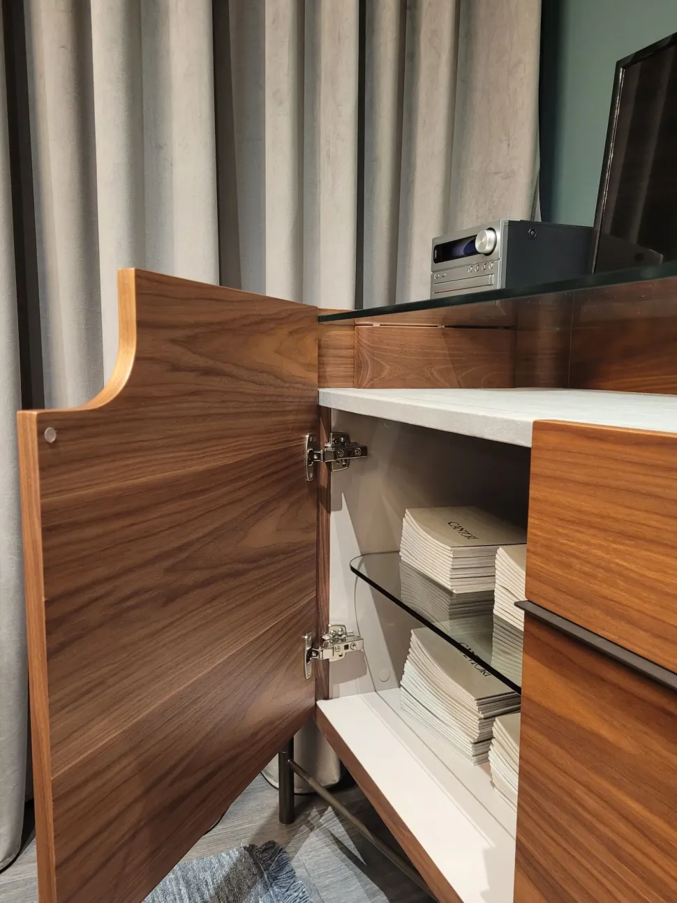 Madia modello Shanghai di Cantori in Offerta Outlet