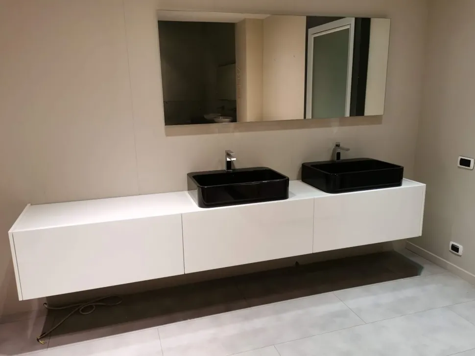 Mobile bagno Sospeso Less Rifra con forte sconto