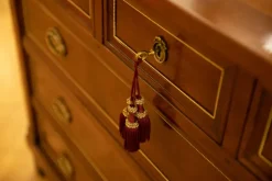 Mobile d'antiquariato modello Como'piu' 2 comodini ciliegio massello a PREZZO SCONTATO