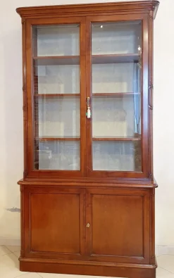 Mobile di Antiquariato in stile neoclassico con uno sconto del 51%