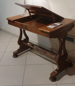 Mobile di Antiquariato in stile impero con uno sconto del 50%