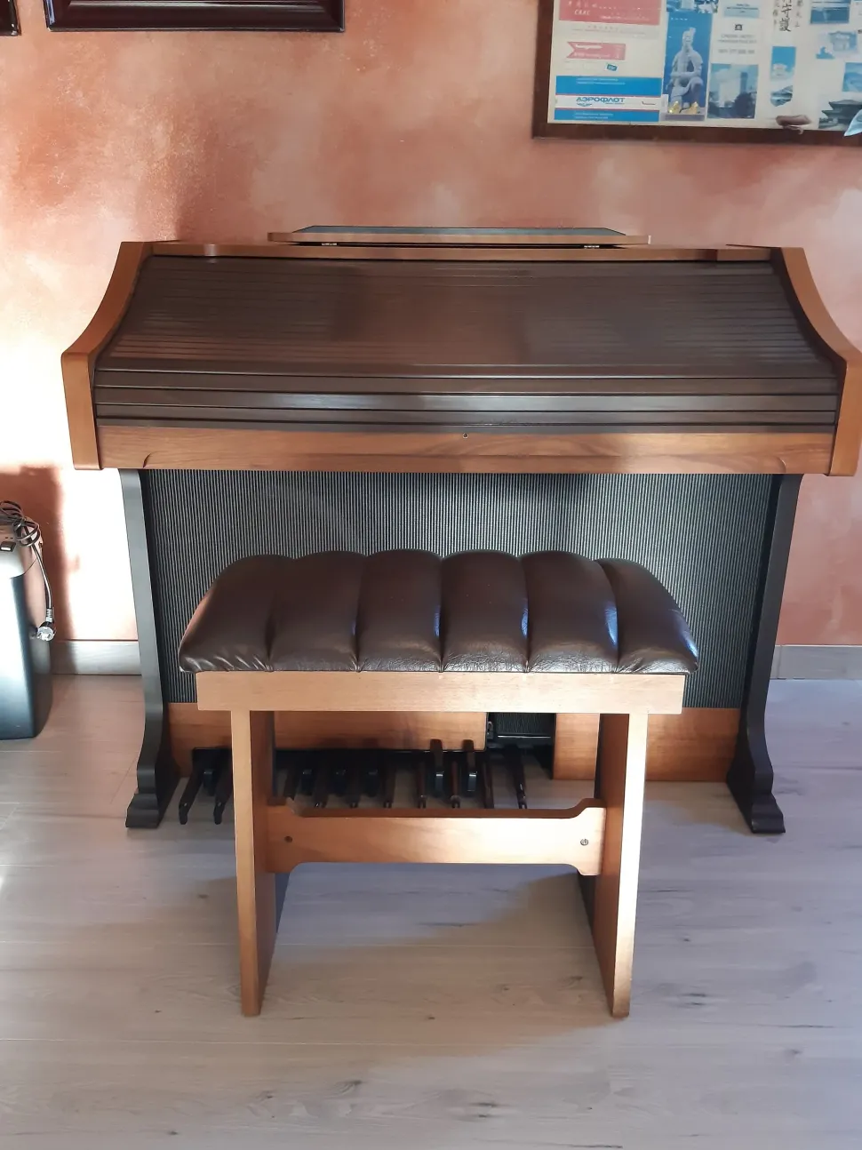 Mobile di antiquariato modello Organo con forte sconto