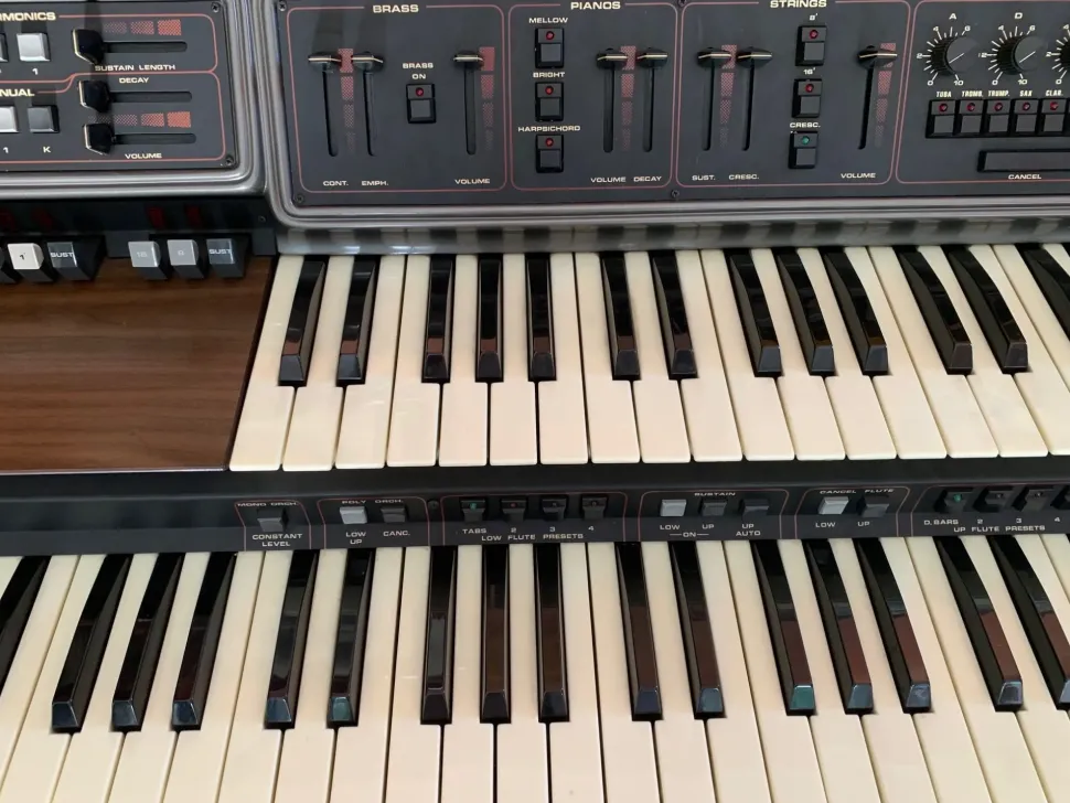 Mobile di antiquariato modello Organo con forte sconto