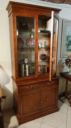 Mobile di antiquariato modello Vetrina provasi in radica di mirto in offerta