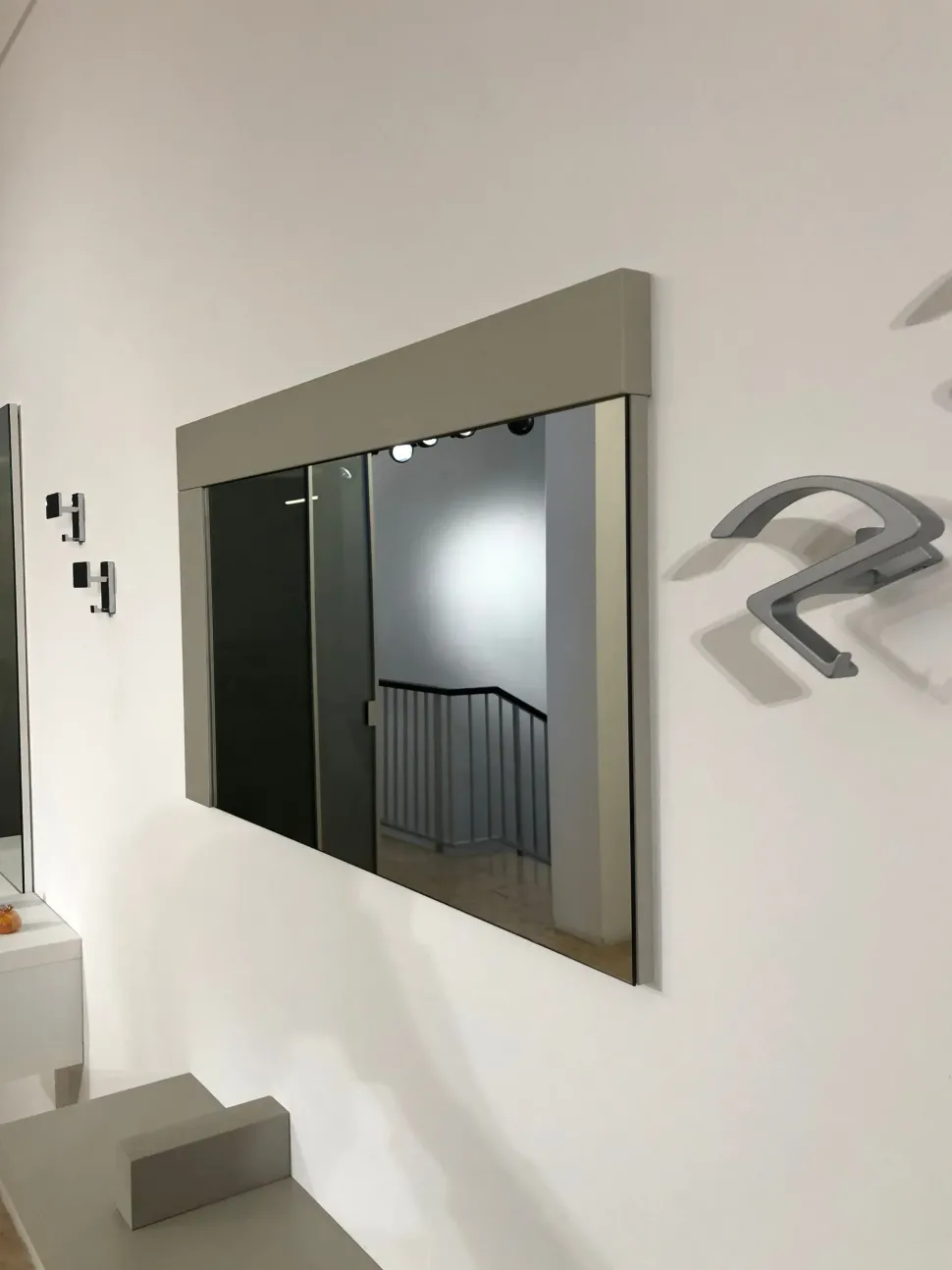 Mobile ingresso modello Sandy moderno di La primavera a prezzo scontato