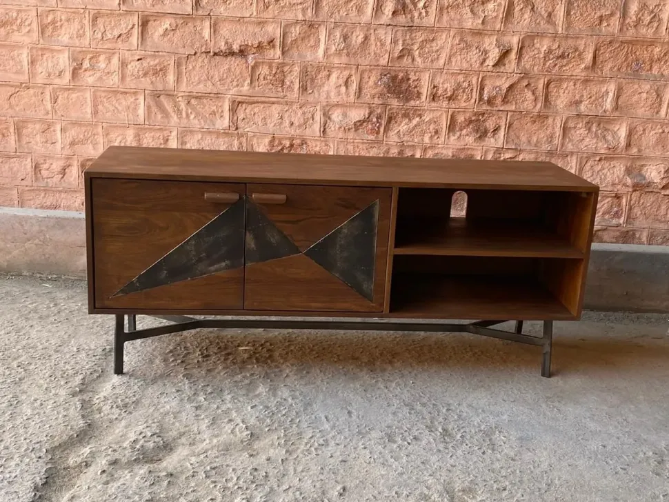 Mobile modello Mobile basso portatv vintage porta tv di Outlet etnico in Offerta Outlet