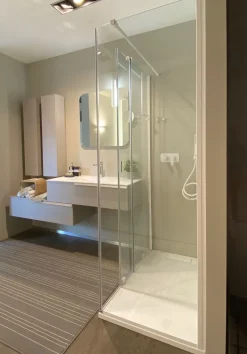 Mobile per la sala da bagno Megius Piatto doccia  a prezzo scontato