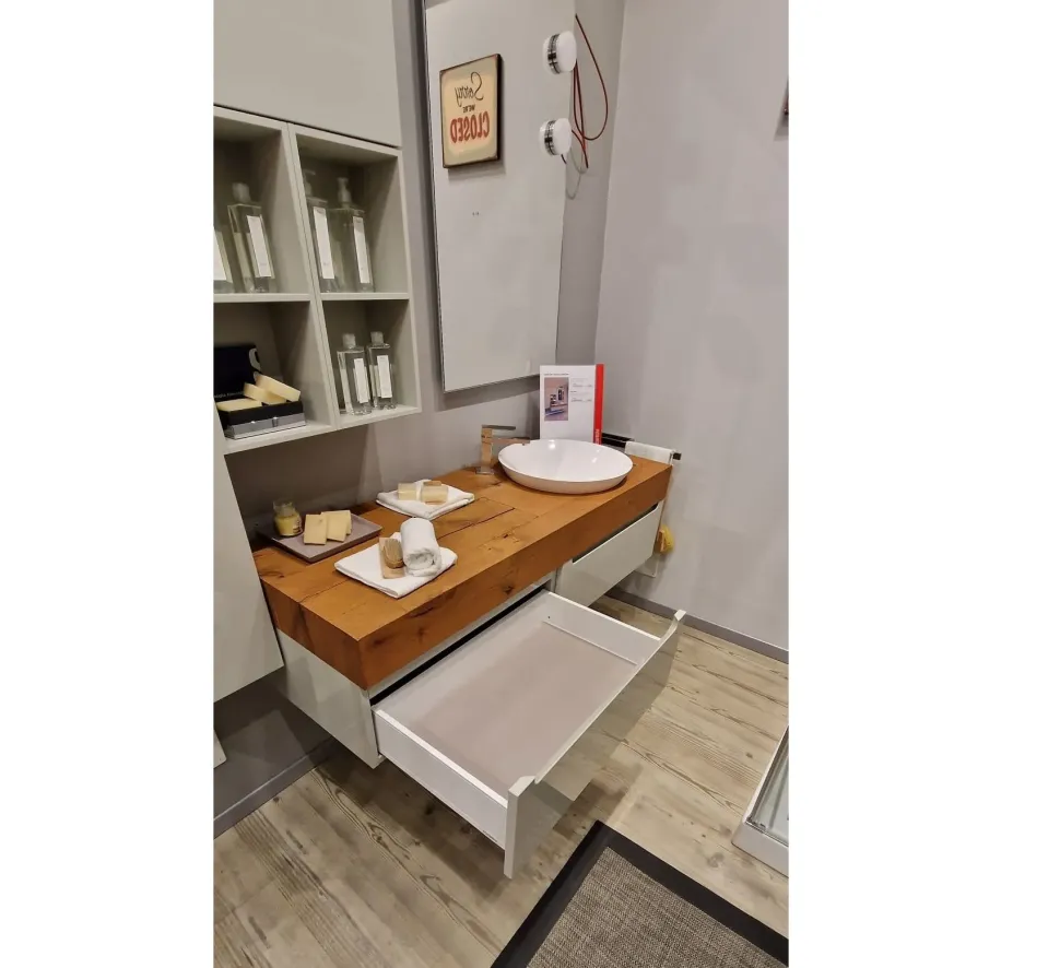Mobile per la sala da bagno Scavolini Idro a prezzo Outlet
