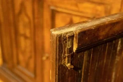 Mobile soggiorno modello Mobile sacrestia noce massello di Collezione esclusiva a PREZZI OUTLET