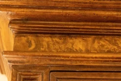 Mobile soggiorno modello Mobile sacrestia noce massello di Collezione esclusiva a PREZZI OUTLET