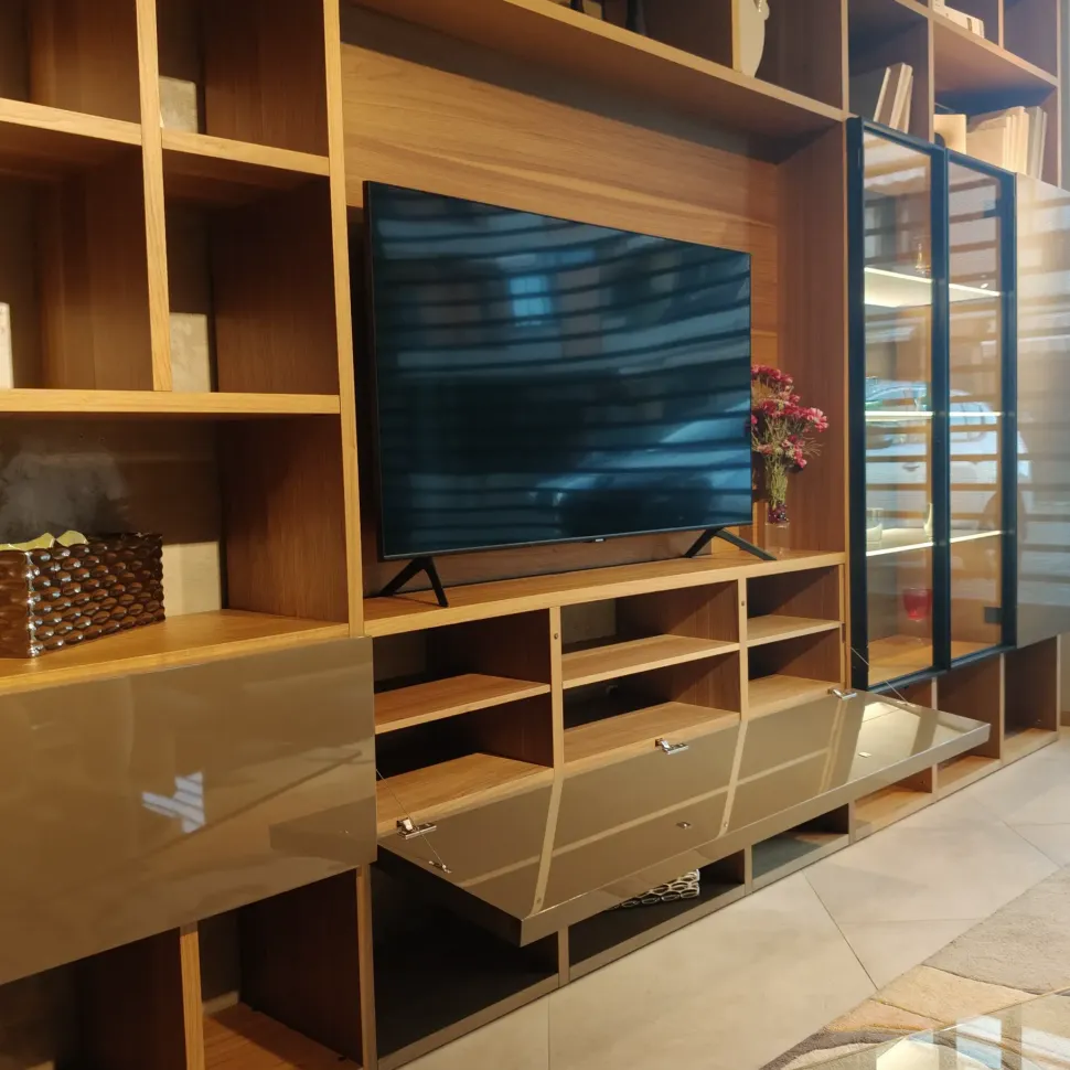 Mobile soggiorno modello Selecta di Lema scontato -50%