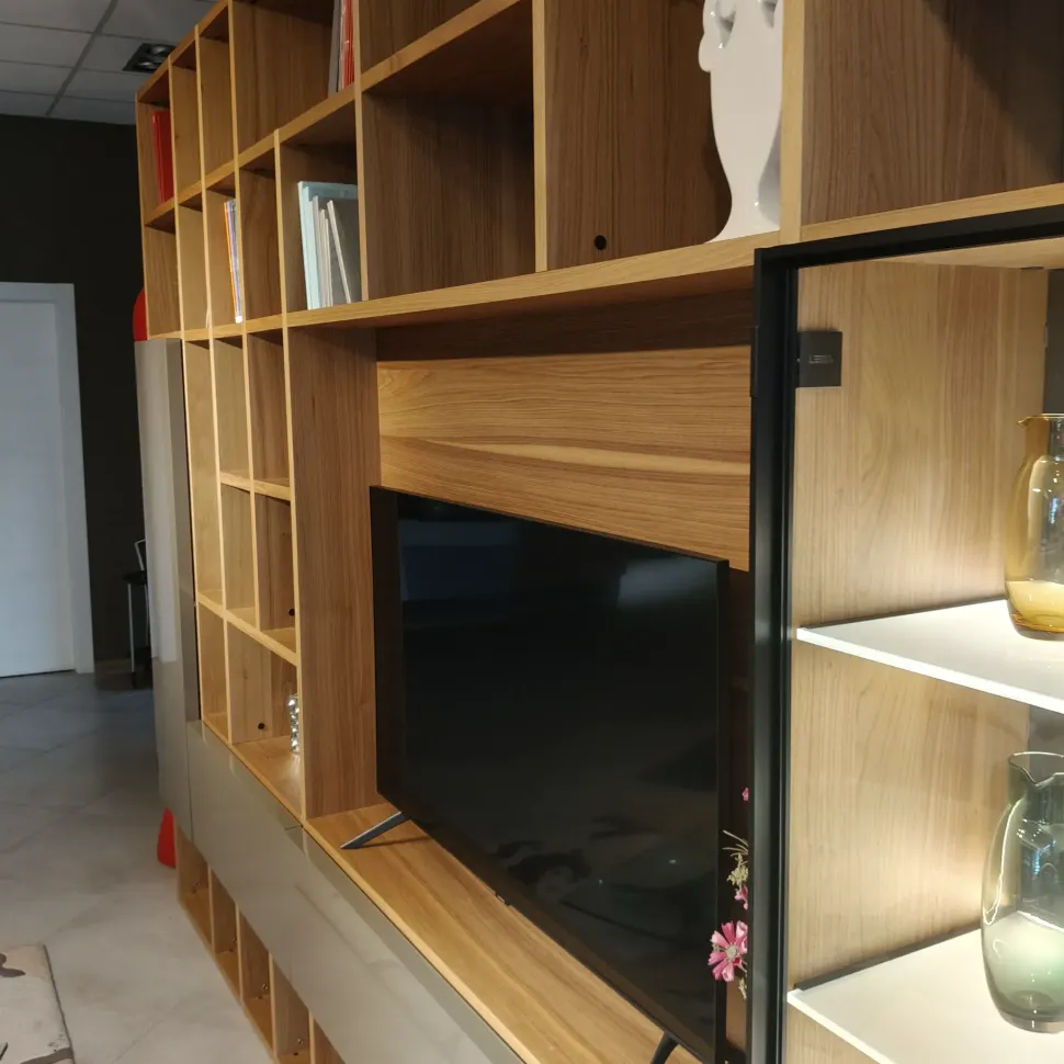 Mobile soggiorno modello Selecta di Lema scontato -50%