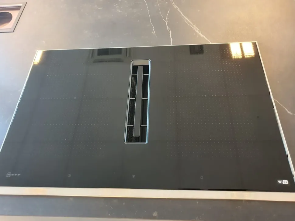 Neff T58tl6en2: innovativo piano cottura a prezzi outlet.