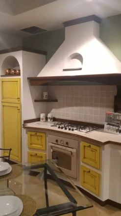OFFERTA SCONTO 57% CUCINA VITTORINA IN MASSELLO E FINTA MURATURA